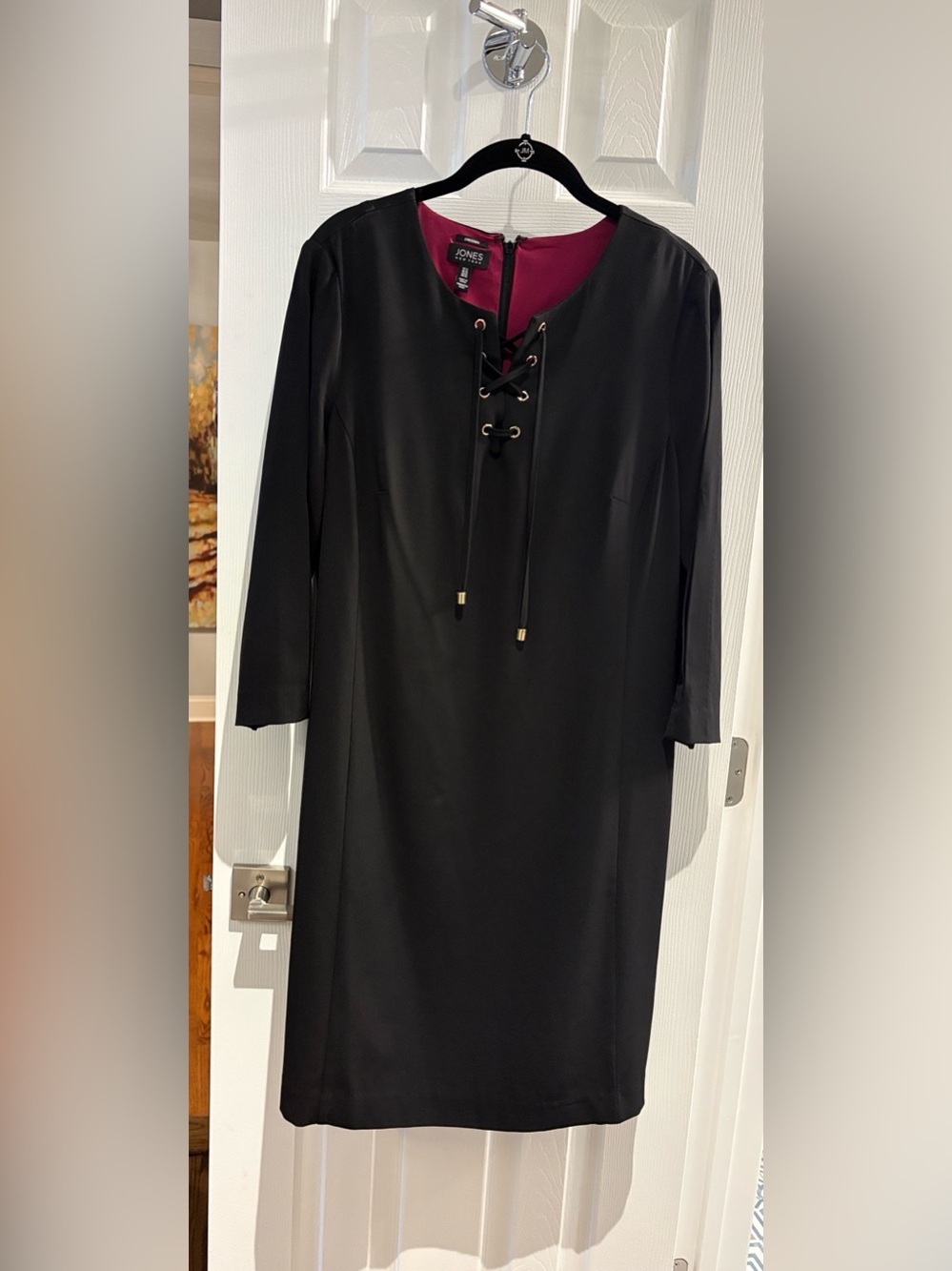 Jones New York Black Long-Sleeve Lace-Up Shift Dress with Magenta Accent